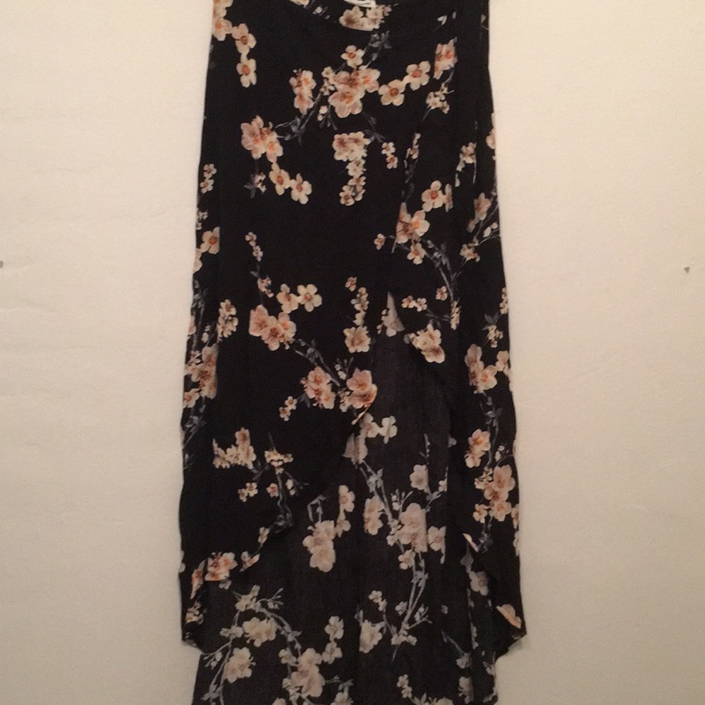 Black high low side tie maxi skirt